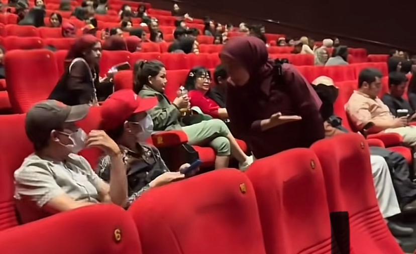 Momen Ibo diusir dari gala premier